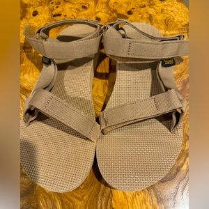TEVA very good condition, worn once